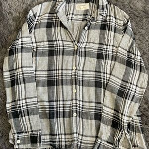 Lightweight flannel button down shirt